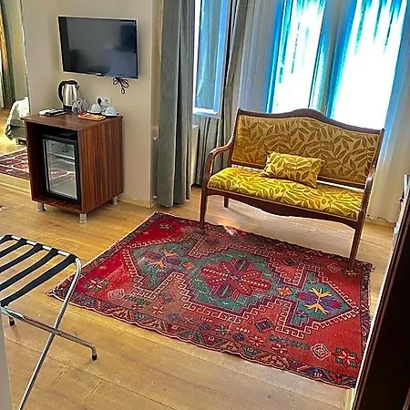 Sofia 3*